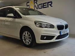 Vit Begagnad 2016 BMW 218 Gran Tourer Advantage Minibuss | 129 900 kr (Marknadspris)