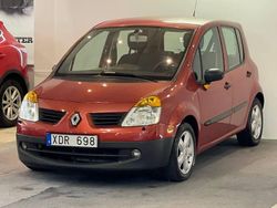 Röd Begagnad 2005 Renault Modus Minibuss | 24 900 kr (Marknadspris)