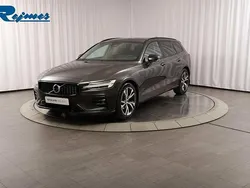 Grå Begagnad 2024 Volvo V60 Plus Kombi | 389 900 kr (Bra pris)