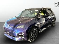 Blå (blue) Ny 2025 Renault R5 Iconic Halvkombi | 435 600 kr (Marknadspris)
