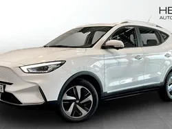 Vit (white) Begagnad 2022 MG ZS Luxury Sedan | 249 900 kr (Superpris)