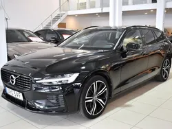 Svart Begagnad 2022 Volvo V60 R-Design Kombi | 409 000 kr (Marknadspris)