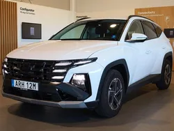 Vit Begagnad 2024 Hyundai Tucson Essential SUV | 319 900 kr (Bra pris)