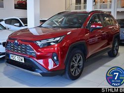 Röd Begagnad 2021 Toyota RAV4 Hybrid Executive SUV | 369 000 kr (Marknadspris)