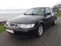 Mörkblå Begagnad 2002 Saab 9-3 Halvkombi | 69 000 kr