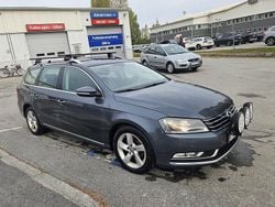 Grå Begagnad 2011 VW Passat Kombi | 35 000 kr (Dyr)