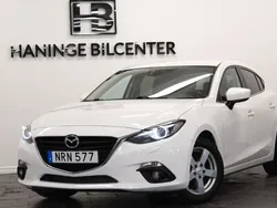 Vit Begagnad 2014 Mazda 3 Inclusive Halvkombi | 109 900 kr (Marknadspris)