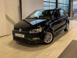Svart Begagnad 2016 VW Polo Halvkombi | 86 800 kr (Marknadspris)