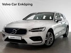 Vit Begagnad 2021 Volvo V60 Momentum Kombi | 269 900 kr (Marknadspris)
