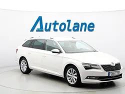 Vit Begagnad 2017 Skoda Superb Style Kombi | 179 900 kr (Marknadspris)