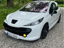 Vit Begagnad 2008 Peugeot 207 RC Halvkombi | 75 000 kr (Dyr)