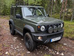Grön Begagnad 2021 Suzuki Jimny SUV | 319 500 kr (Marknadspris)