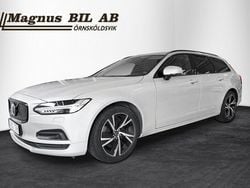 Vit Begagnad 2022 Volvo V90 Momentum Kombi | 339 900 kr (Marknadspris)