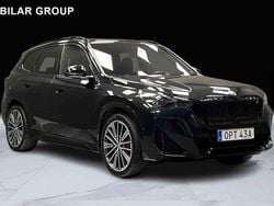 Svart Begagnad 2024 BMW iX1 SUV | 549 000 kr