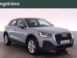Grå Begagnad 2023 Audi Q2 SUV | 249 000 kr (Marknadspris)