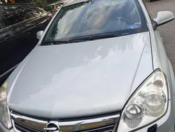 Grå Begagnad 2010 Opel Astra Halvkombi | 27 000 kr (Bra pris)