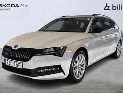 Vit Begagnad 2023 Skoda Superb Kombi | 344 900 kr (Bra pris)
