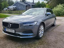 Grå Begagnad 2018 Volvo V90 Kombi | 209 000 kr (Marknadspris)