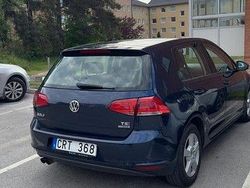 Blå Begagnad 2013 VW Golf VII Halvkombi | 99 000 kr (Marknadspris)