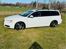 Vit Begagnad 2012 Volvo V70 Drive Kinetic Kombi | 52 000 kr