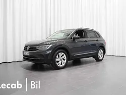 Grå (urano grey) Begagnad 2021 VW Tiguan SUV | 289 500 kr (Marknadspris)