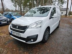 Vit Begagnad 2016 Peugeot Partner Van | 72 999 kr (Marknadspris)