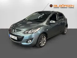 Grå Begagnad 2012 Mazda 2 Comfort Halvkombi | 99 900 kr (Dyr)