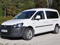 Vit Begagnad 2015 VW Caddy Maxi Life Life Minibuss | 119 500 kr