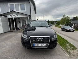 Svart Begagnad 2010 Audi Q5 SUV | 75 000 kr (Lite dyr)
