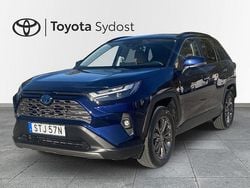 Mörkblå Begagnad 2022 Toyota RAV4 Hybrid Executive SUV | 389 000 kr (Superpris)