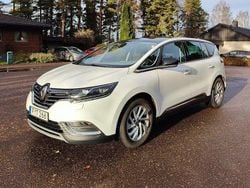 Vit Begagnad 2015 Renault Espace Komfort Minibuss | 144 900 kr (Marknadspris)