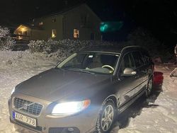 Begagnad 2008 Volvo V70 Kombi | 45 000 kr (Marknadspris)