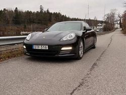 Svart Begagnad 2010 Porsche Panamera 4S Sedan | 269 000 kr (Dyr)