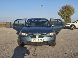 Blå Begagnad 2003 Nissan Almera Halvkombi | 15 000 kr