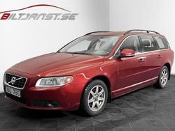 Röd Begagnad 2011 Volvo V70 Momentum Kombi | 99 900 kr (Marknadspris)