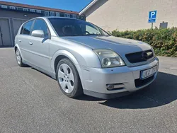 Grå Begagnad 2005 Opel Signum Kombi | 17 900 kr