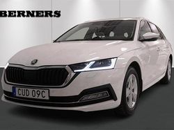 Vit Begagnad 2023 Skoda Octavia Style Kombi | 329 900 kr (Lite dyr)