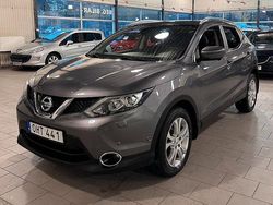 Grå Begagnad 2016 Nissan Qashqai SUV | 144 900 kr (Lite dyr)