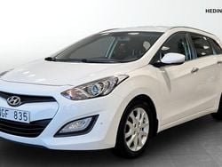 Vit (white) Begagnad 2013 Hyundai i30 Kombi | 89 900 kr (Marknadspris)