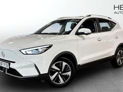 Vit (white) Begagnad 2022 MG ZS Luxury Sedan | 244 900 kr (Marknadspris)