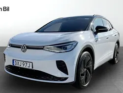 Vit (glacier white metallic bl) Begagnad 2024 VW ID.4 GTX SUV | 589 900 kr
