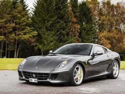 Grå Begagnad 2007 Ferrari 599 Sportkupé | 2 060 000 kr