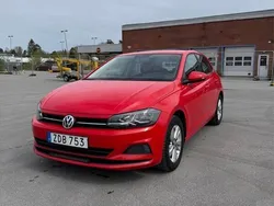 Röd Begagnad 2018 VW Polo Halvkombi | 130 000 kr (Marknadspris)
