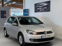 Ljusbrun (brun) Begagnad 2011 VW Golf Halvkombi | 64 900 kr (Marknadspris)