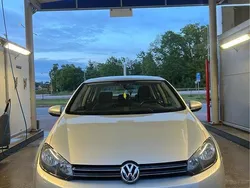 Silver Begagnad 2010 VW Golf VI Halvkombi | 44 900 kr (Marknadspris)