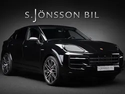 Svart Begagnad 2025 Porsche Cayenne SUV | 1 325 000 kr