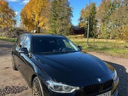 Svart Begagnad 2016 BMW 320 Sport Line Kombi | 140 000 kr (Marknadspris)