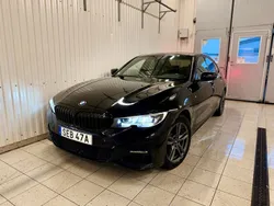 Svart Begagnad 2021 BMW 330e M Sport Sedan | 325 000 kr (Bra pris)