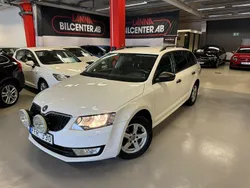 Vit Begagnad 2013 Skoda Octavia Kombi | 69 900 kr (Marknadspris)