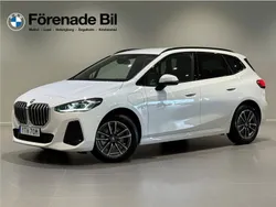 Vit Ny 2025 BMW 225 Active Tourer M Sport Minibuss | 526 900 kr (Marknadspris)